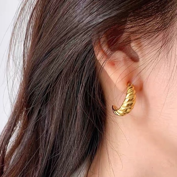 Gold twisted earrings, gold croissant earrings, mini hoop earrings, - Picture 9 of 9